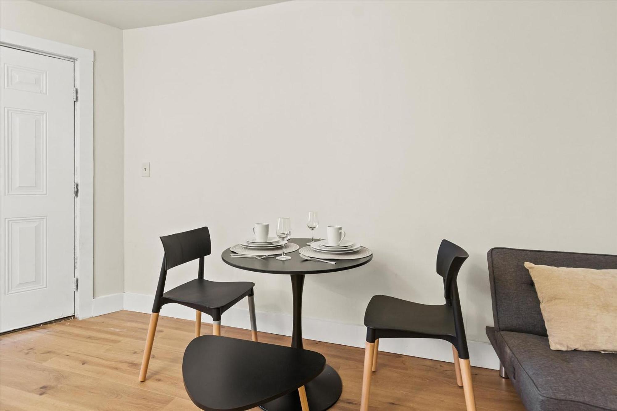 Modern Near Merrimack Park Apartment