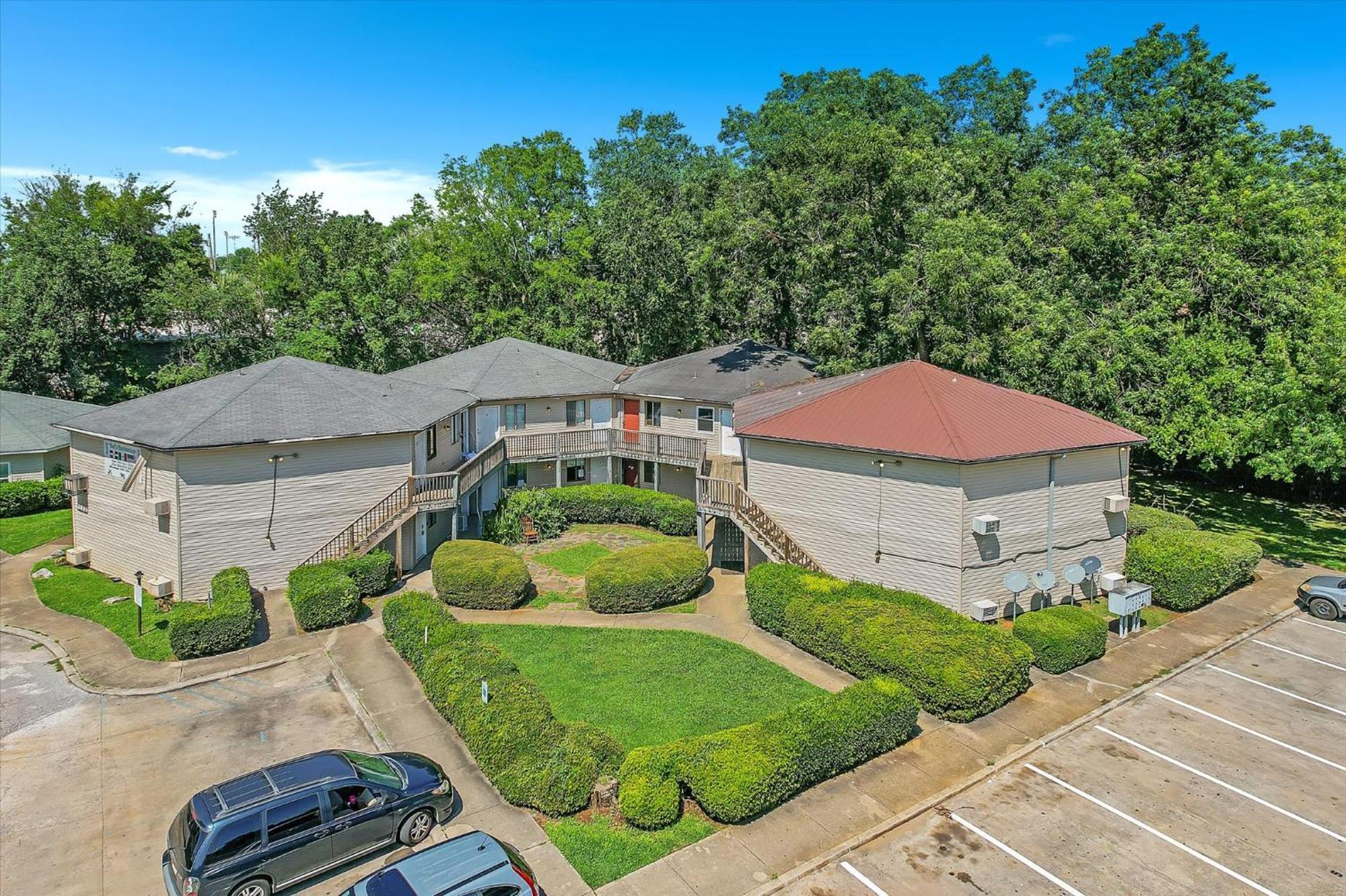 Modern Near Merrimack Park Huntsville